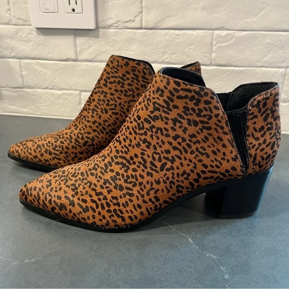 NWT sanctuary sz 9.5 Revel spotted calf hair leather ankle booties